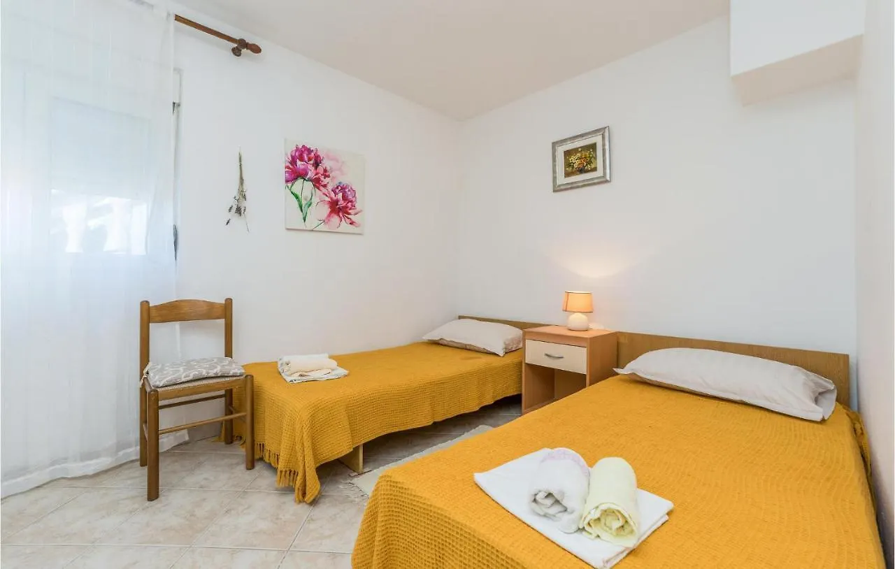 1 Bedroom Pet Friendly Apartment In Pag Pag Town Hırvatistan